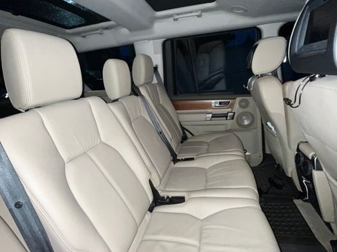 Used 2010 Land Rover LR4 HSE LUX image 2