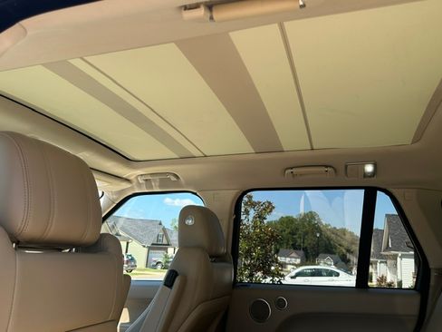 Used 2017 Land Rover Range Rover Supercharged AWD/4WD image 19