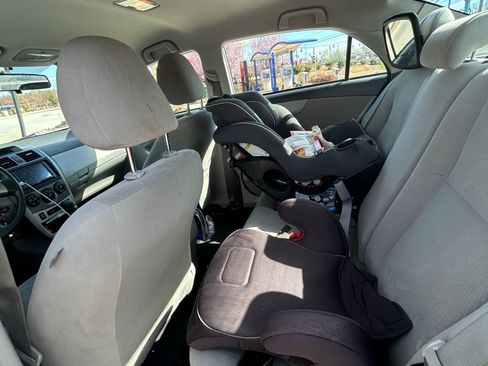 Used 2012 Toyota Corolla LE image 11