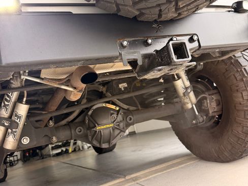 Used 2016 Jeep Wrangler Unlimited Sahara w/ Connectivity Group AWD/4WD image 5