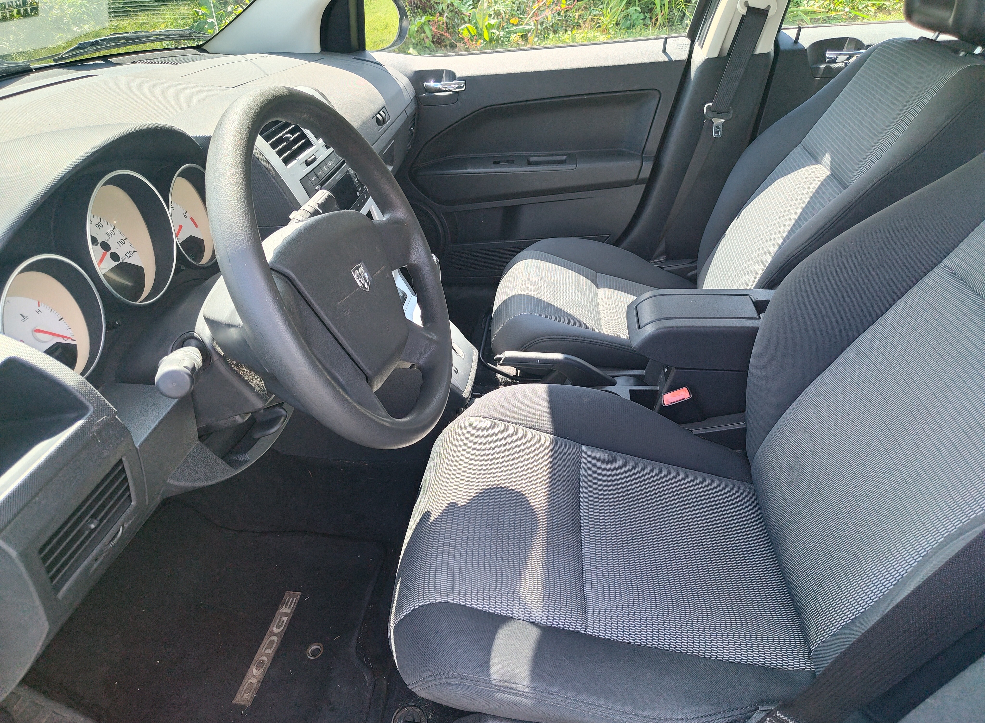 Used 2009 Dodge Caliber SXT w/ Driver Convenience Group FWD image 30