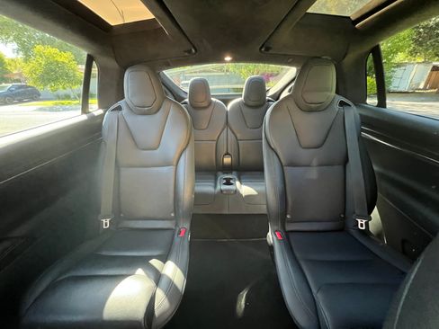 Used 2023 Tesla Model X AWD/4WD image 9
