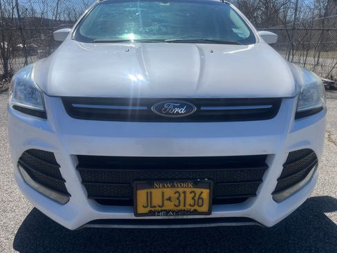 Used 2016 Ford Escape SE w/ SE Leather Comfort Package image 2