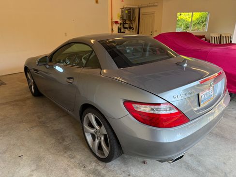 Used 2012 Mercedes-Benz SLK 350 image 2