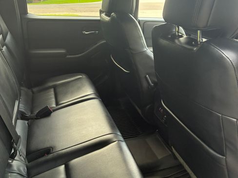 Used 2022 Nissan Frontier PRO-4X w/ Pro-4X Premium Package AWD/4WD image 18