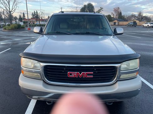 Used 2004 GMC Yukon SLT w/ 1SD Preferred Equipment Group image 4