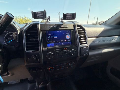 Used 2021 Ford F350 XLT w/ XLT Premium Package AWD/4WD image 12