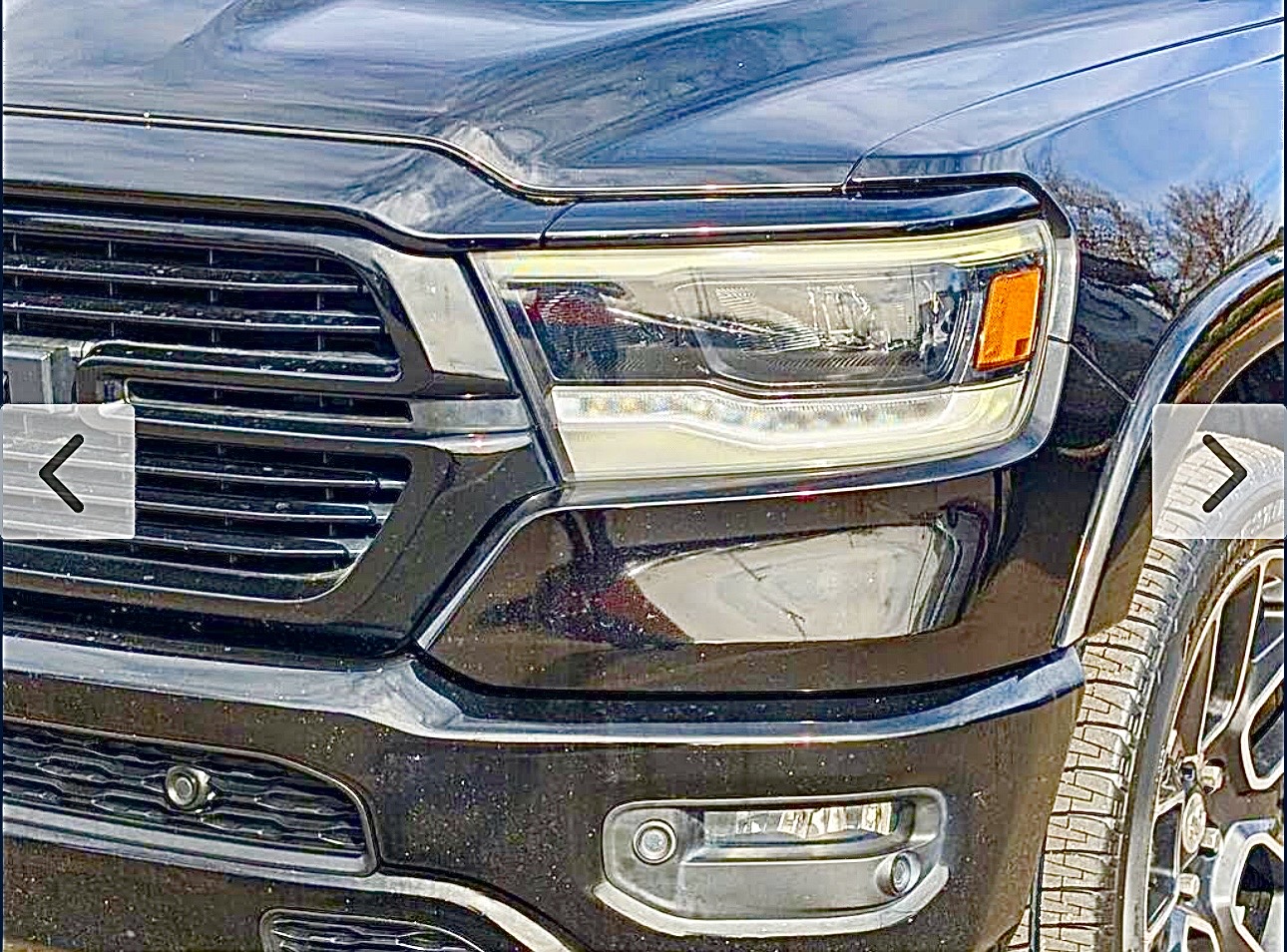 Used 2019 RAM 1500 Laramie AWD/4WD image 12