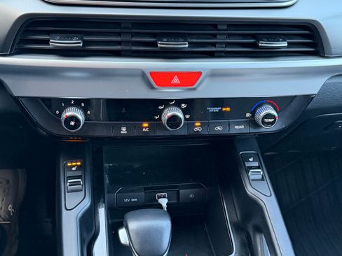 Used 2020 Kia Telluride S image 13