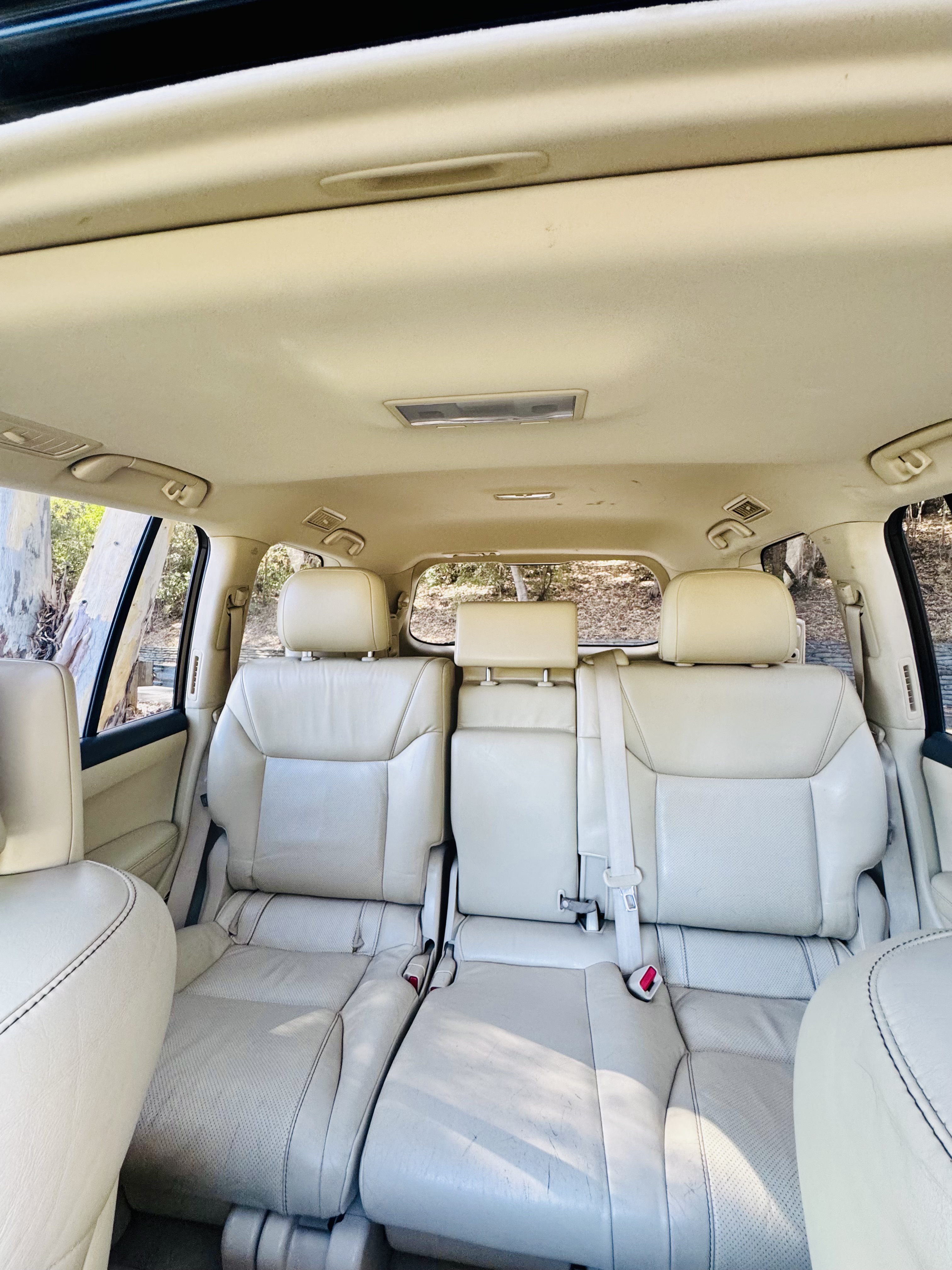 Used 2015 Lexus LX 570 4WD image 30