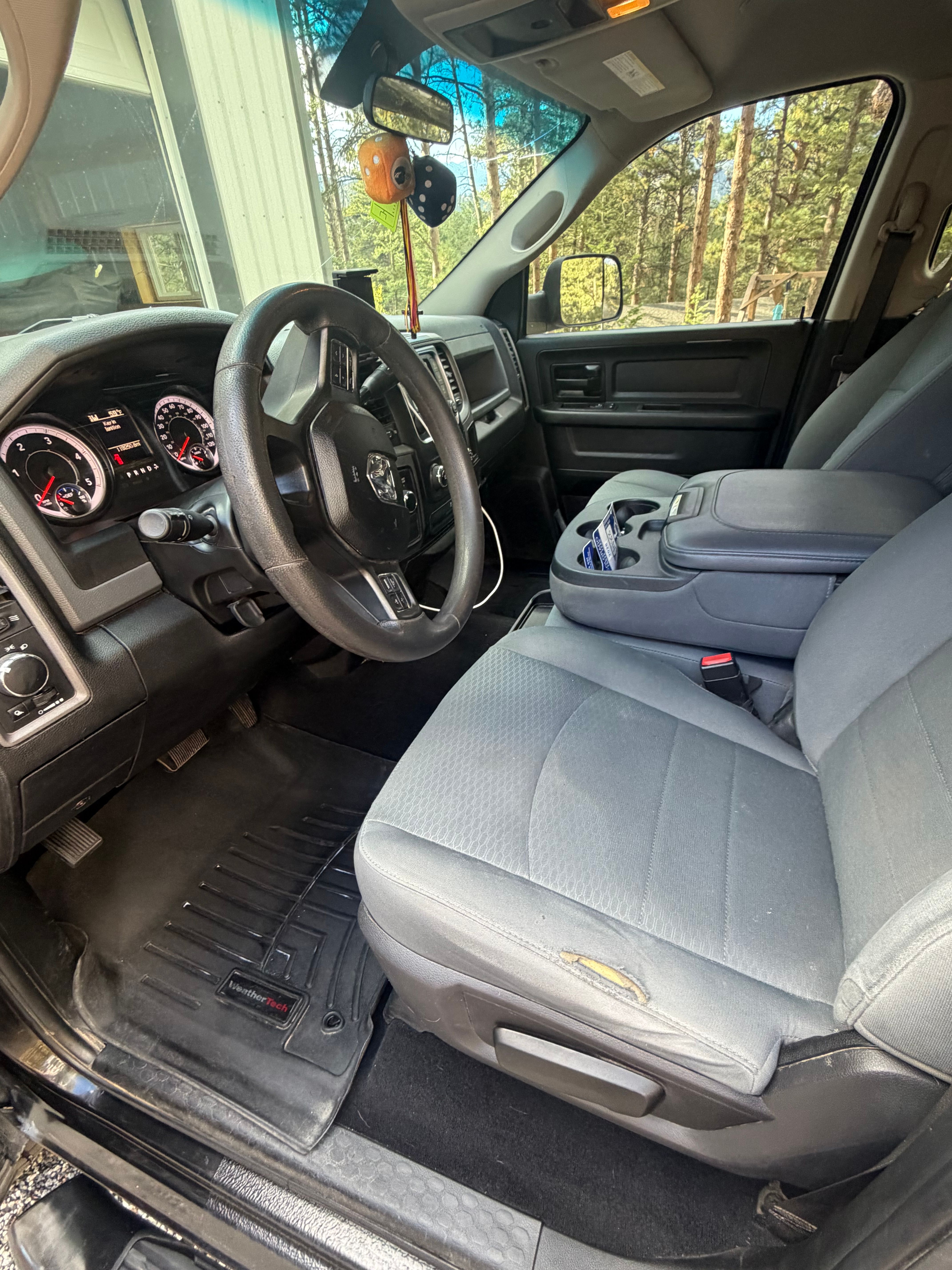 Used 2018 RAM 2500 Tradesman w/ Chrome Appearance Group AWD/4WD image 8