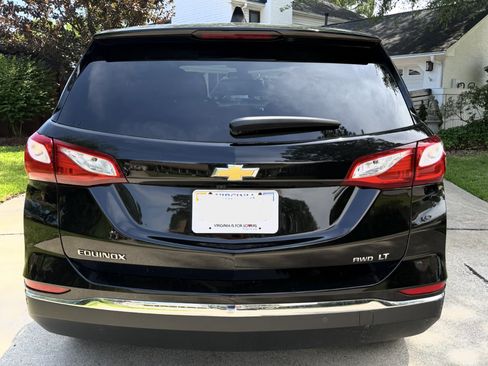 Used 2021 Chevrolet Equinox LT AWD/4WD image 2
