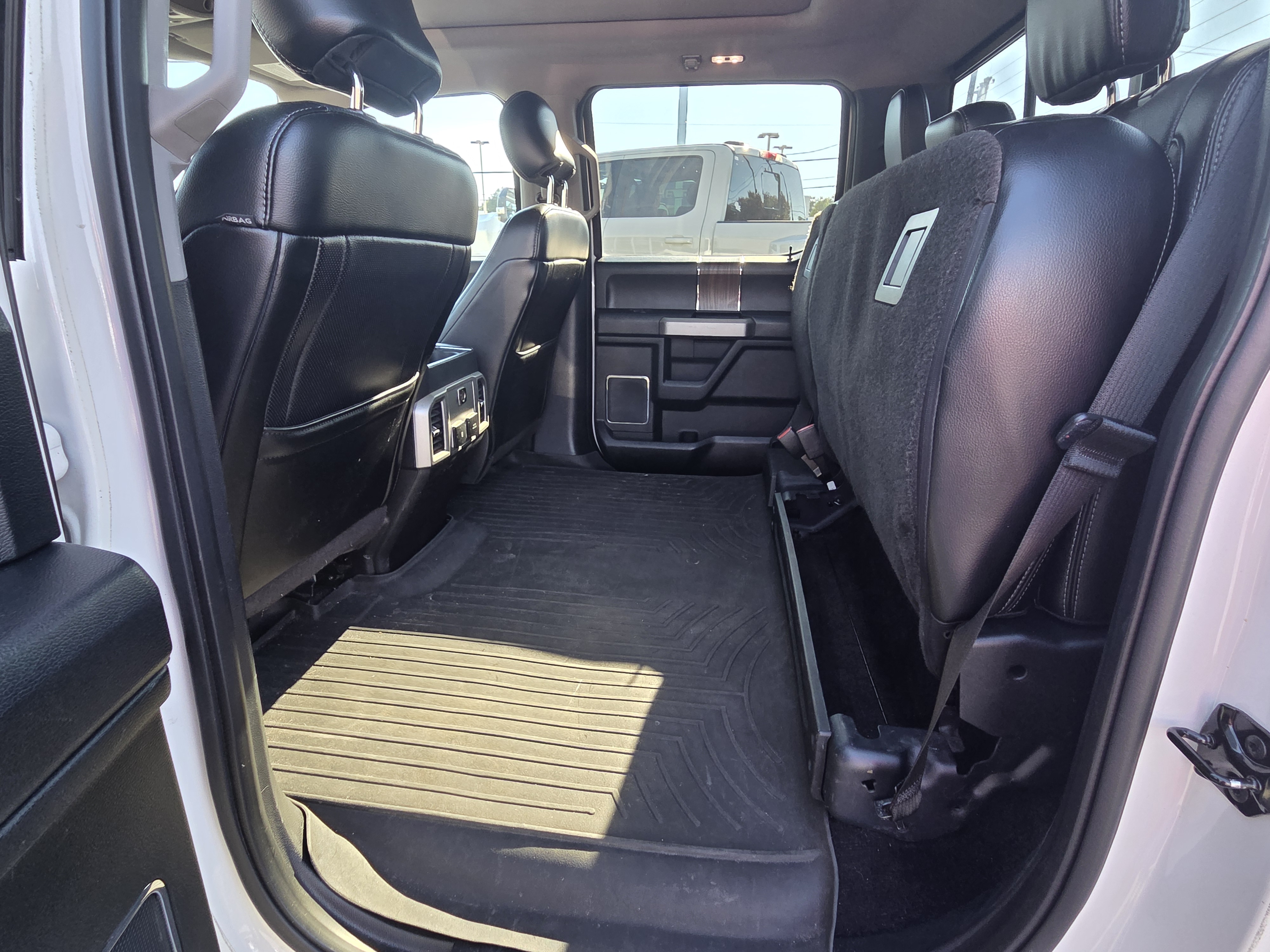 Used 2017 Ford F150 Lariat AWD/4WD image 6