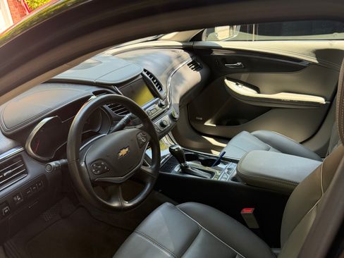 Used 2016 Chevrolet Impala LTZ w/ Enhanced Convenience Package FWD image 6