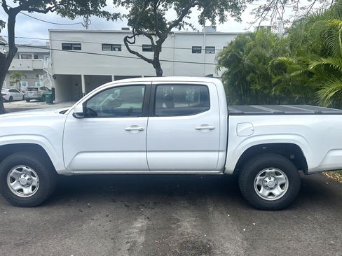 Used 2018 Toyota Tacoma SR w/ SR Convenience Package RWD image 10