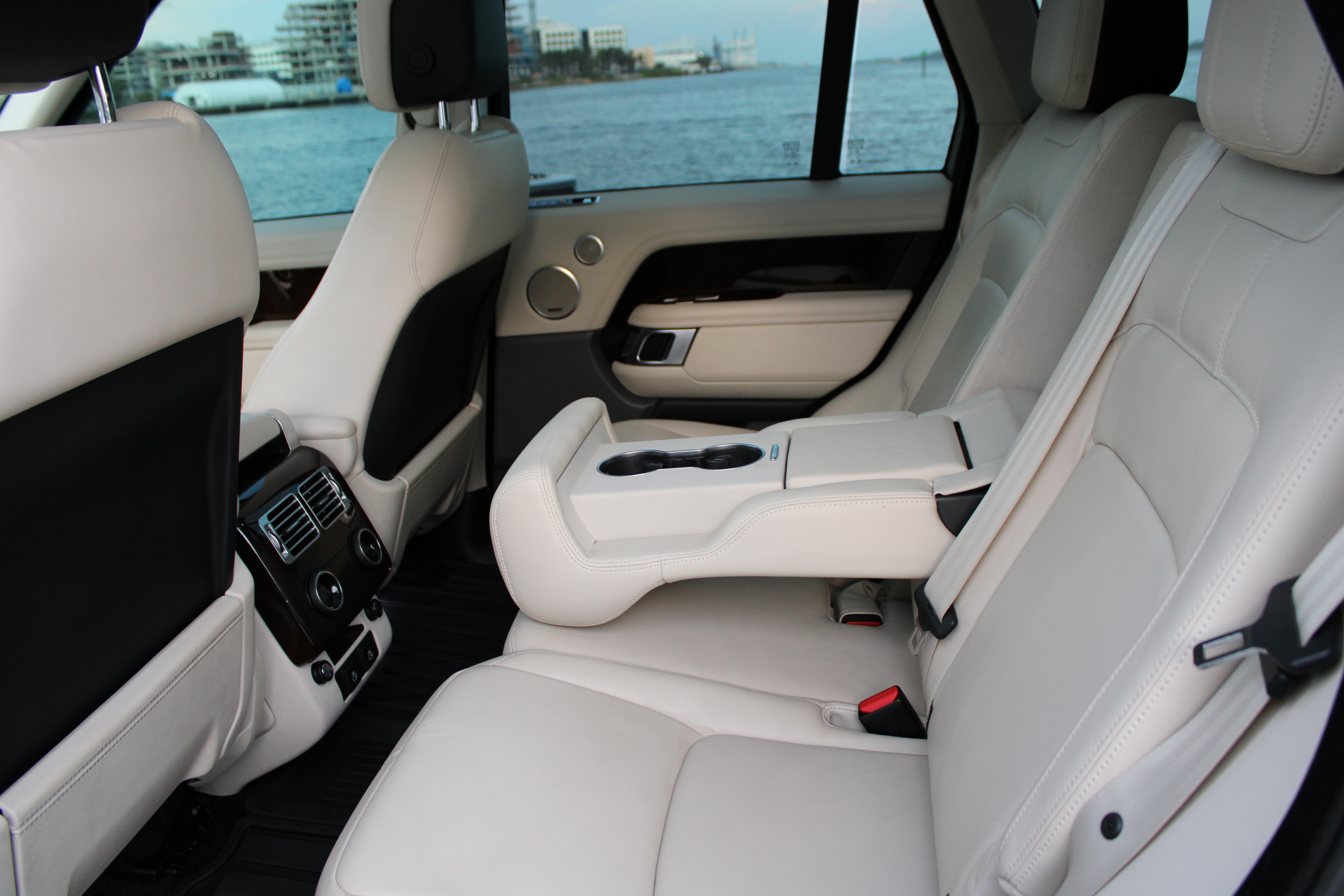 Used 2021 Land Rover Range Rover AWD/4WD image 9