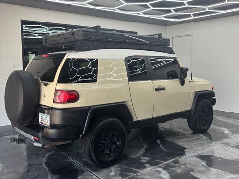 Used 2008 Toyota FJ Cruiser 4WD image 5