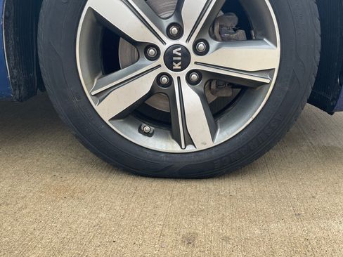 Used 2018 Kia Forte S w/ S Technology Plus Package image 11