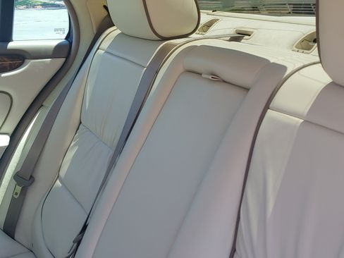 Used 2005 Jaguar XJ Vanden Plas RWD image 17