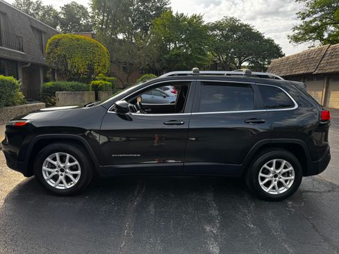 Used 2015 Jeep Cherokee Latitude FWD image 4
