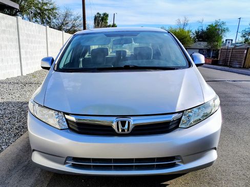 Used 2012 Honda Civic LX image 4