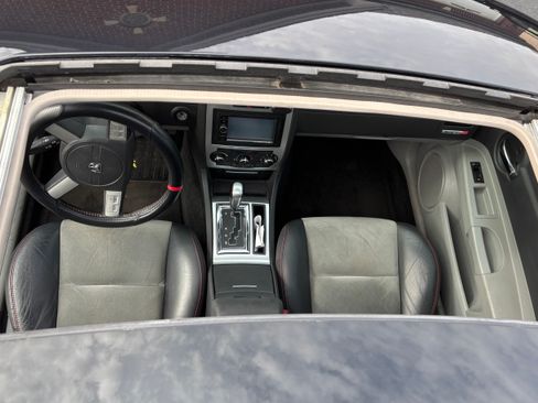 Used 2006 Dodge Charger SRT8 w/ SRT Option Group II image 9