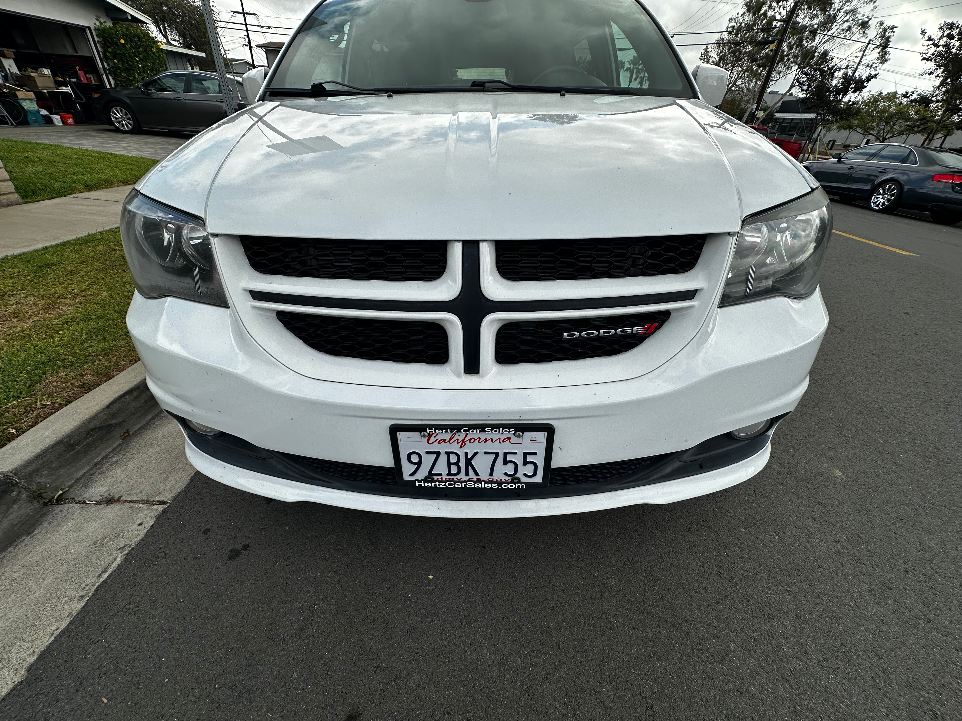 Used 2019 Dodge Grand Caravan GT FWD image 2
