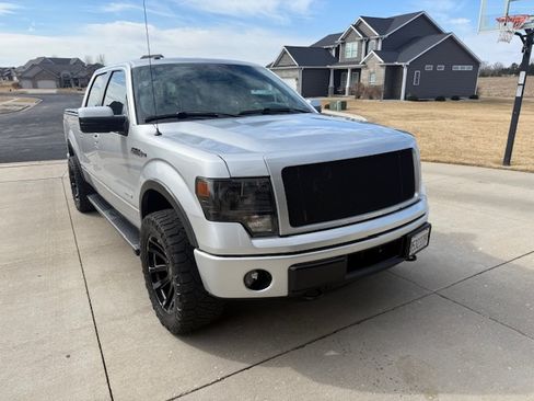 Used 2014 Ford F150 FX4 w/ Equipment Group 402A Luxury image 10