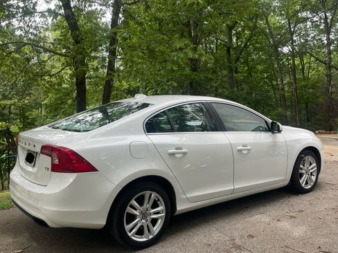 Used 2015 Volvo S60 T5 Premier FWD image 2