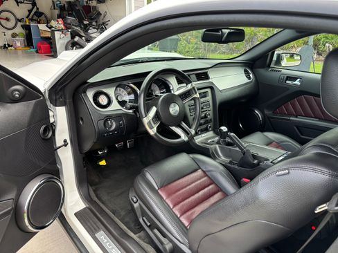Used 2012 Ford Mustang GT Premium w/ Brembo Brake Pkg RWD image 11