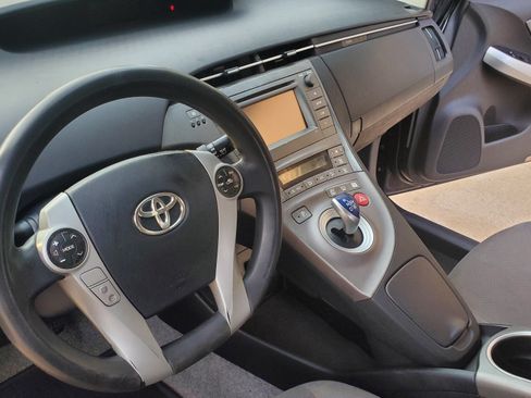 Used 2015 Toyota Prius One image 11