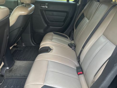 Used 2006 HUMMER H3 w/ Chrome Appearance Package image 11