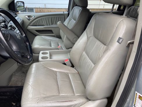 Used 2010 Honda Odyssey EX-L image 9