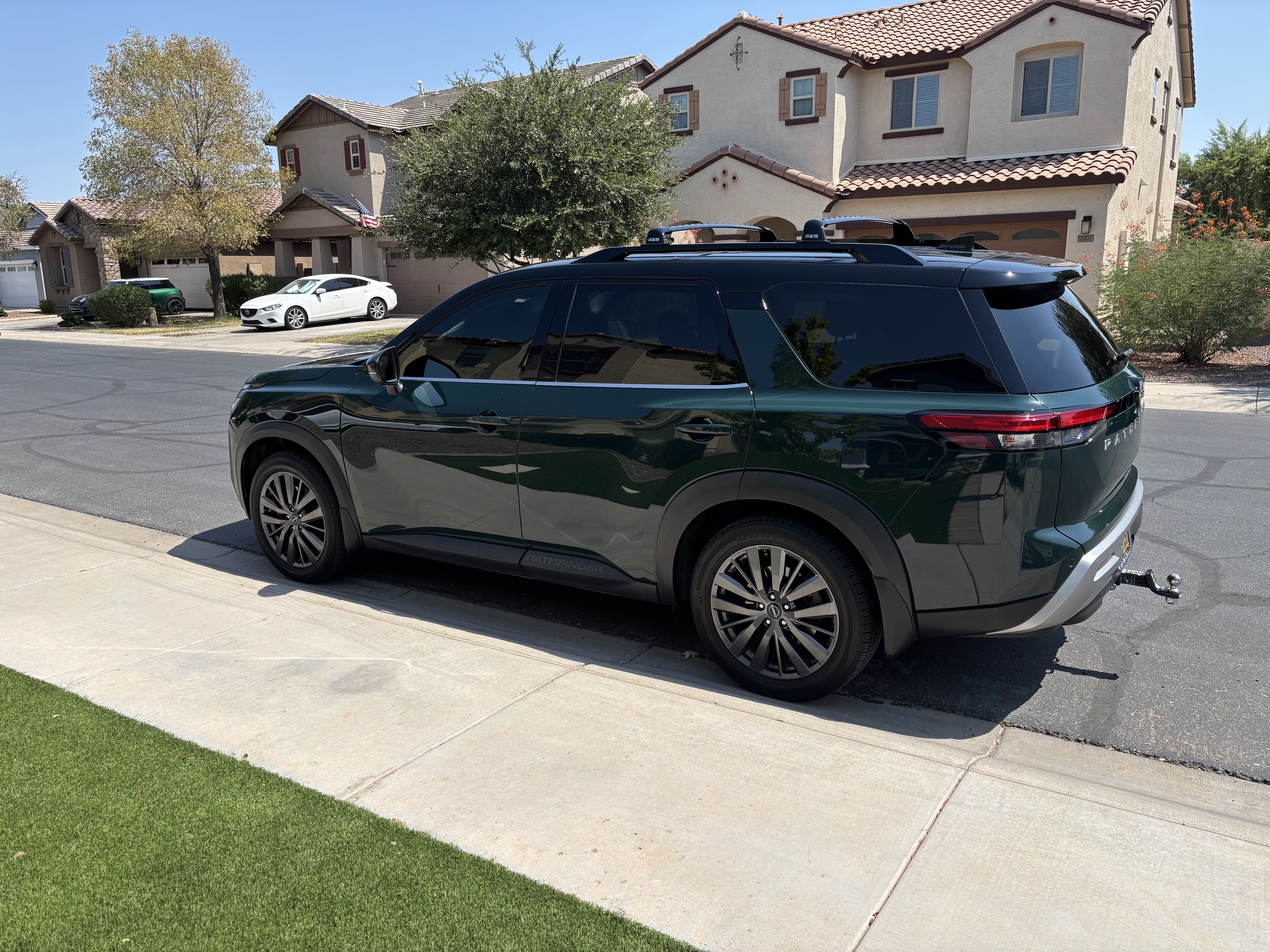 Used 2022 Nissan Pathfinder SL w/ SL Premium Package AWD/4WD image 1