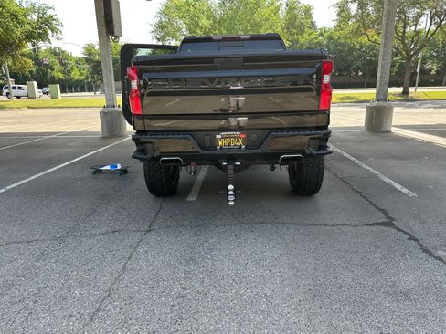 Used 2020 Chevrolet Silverado 1500 LT Trail Boss AWD/4WD image 9