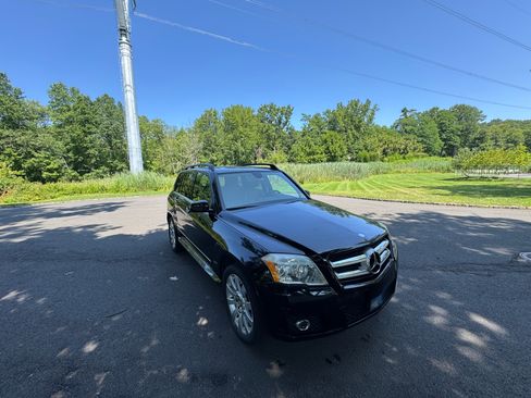 Used 2010 Mercedes-Benz GLK 350 4MATIC image 1