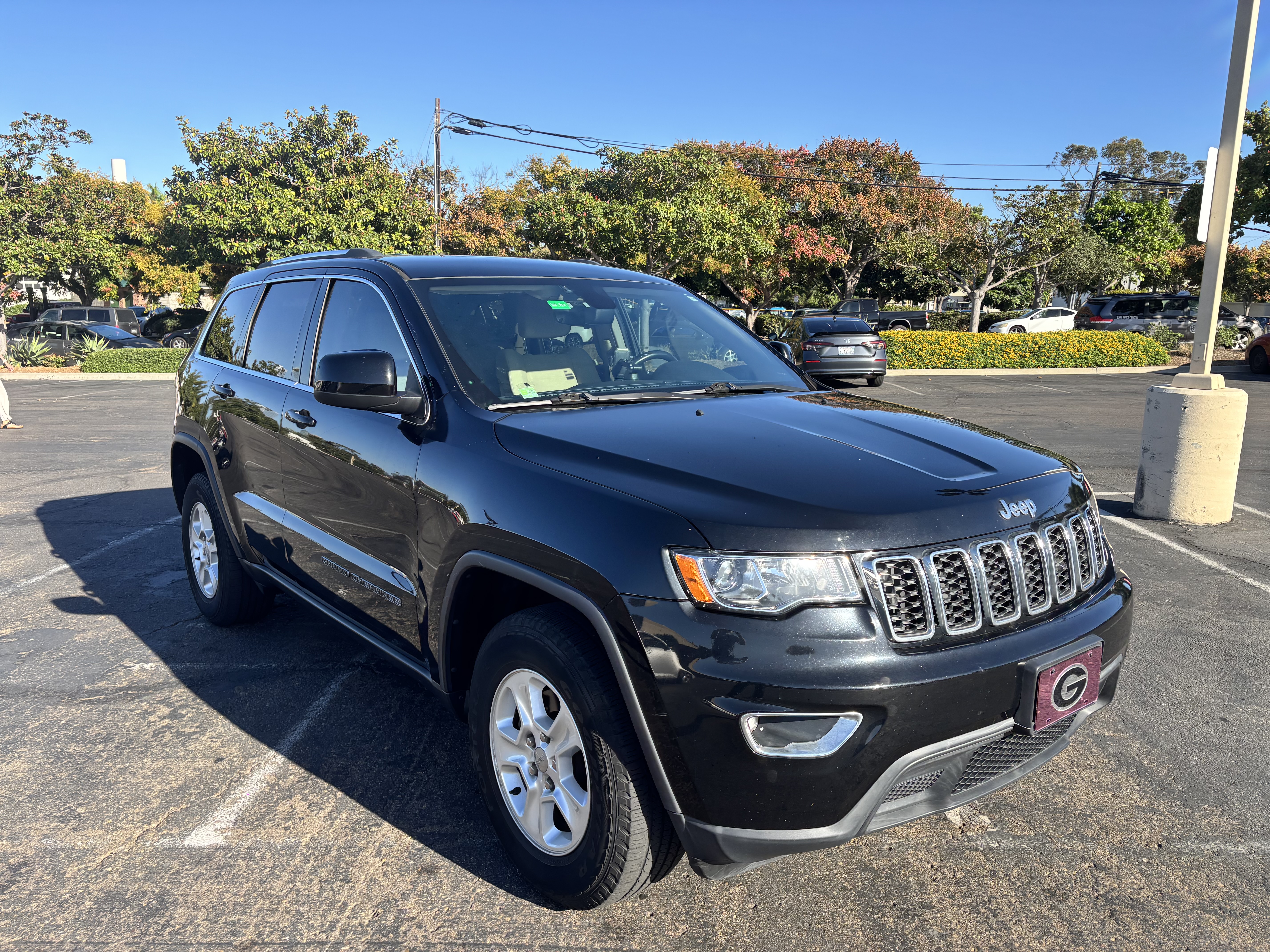 Used 2017 Jeep Grand Cherokee Laredo w/ Quick Order Package 2BE RWD image 1