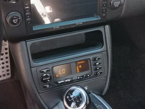 Used 2001 Porsche Boxster S image 10