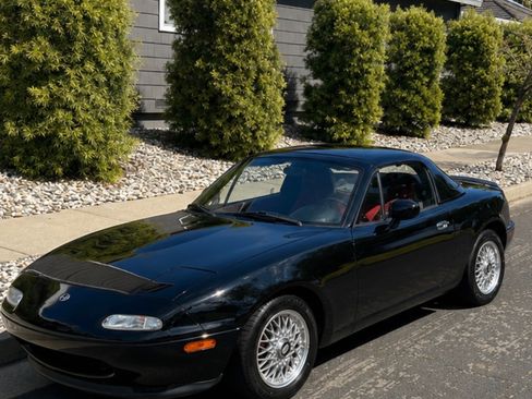 Used 1993 MAZDA MX-5 Miata Limited Edition RWD image 4