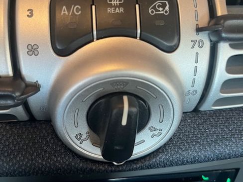 Used 2015 smart fortwo electric drive image 16