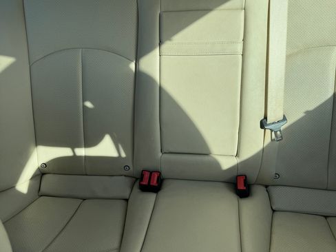 Used 2005 Mercedes-Benz E 320 CDI Sedan image 15