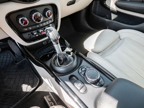 Used 2019 MINI Cooper Clubman S image 15