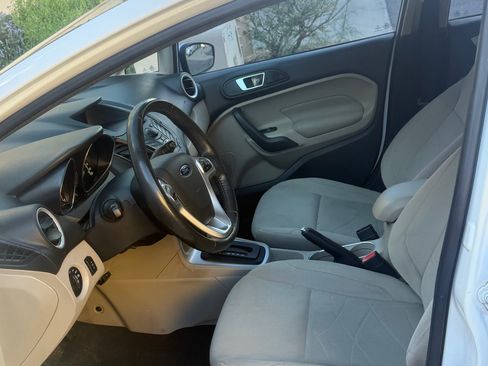 Used 2014 Ford Fiesta SE w/ SE Fuel Economy Package image 5