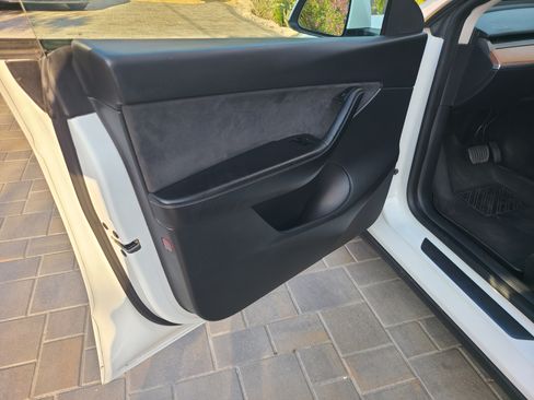 Used 2022 Tesla Model Y Long Range AWD/4WD image 14