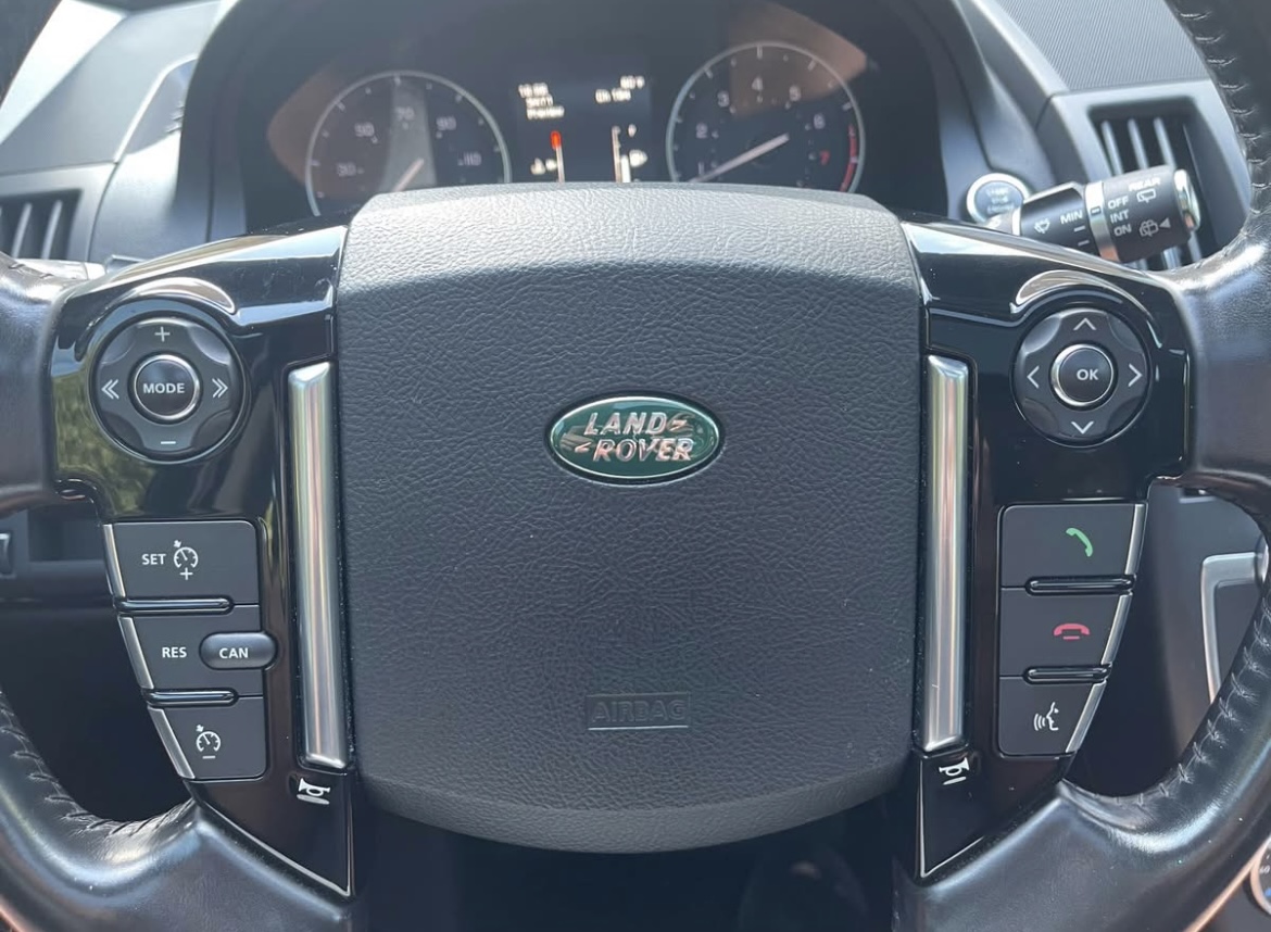Used 2014 Land Rover LR2 HSE AWD/4WD image 16