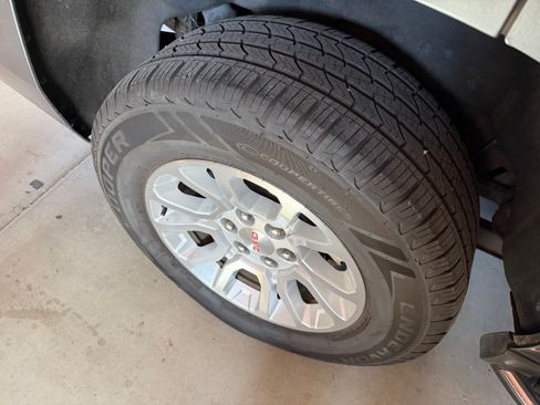 Used 2020 GMC Yukon SLT w/ HD Trailering Package image 11