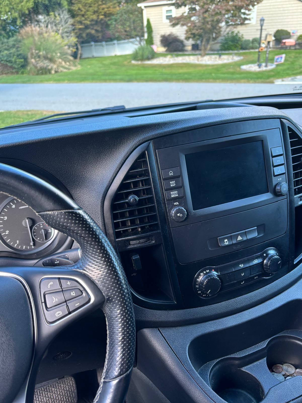 Used 2021 Mercedes-Benz Metris image 15