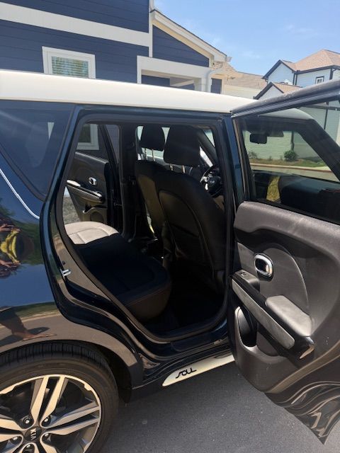 Used 2018 Kia Soul + FWD image 14