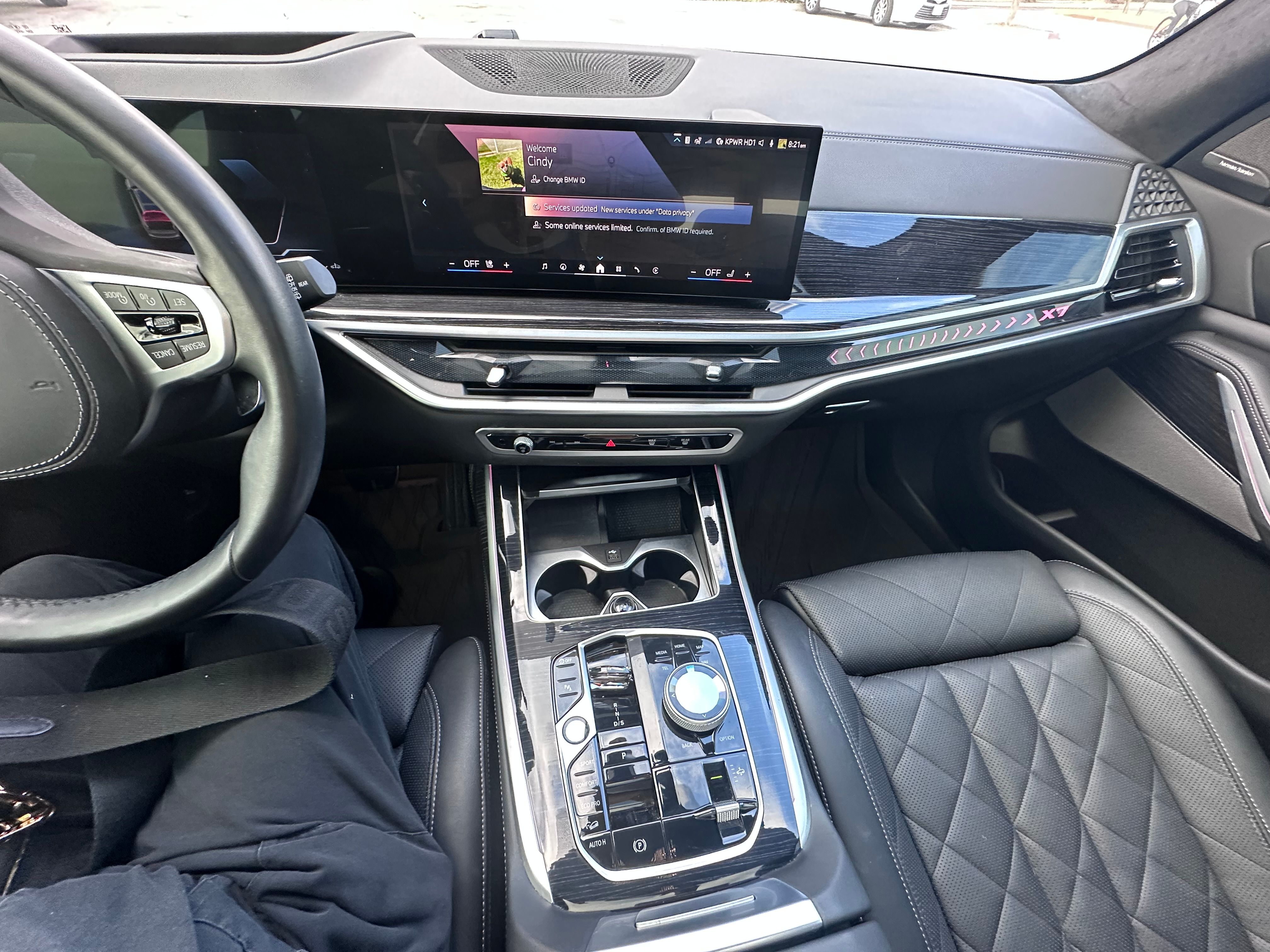 Used 2024 BMW X7 xDrive40i w/ M Sport Package AWD/4WD image 10
