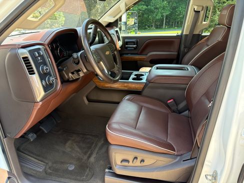 Used 2015 Chevrolet Silverado 2500 High Country AWD/4WD image 11